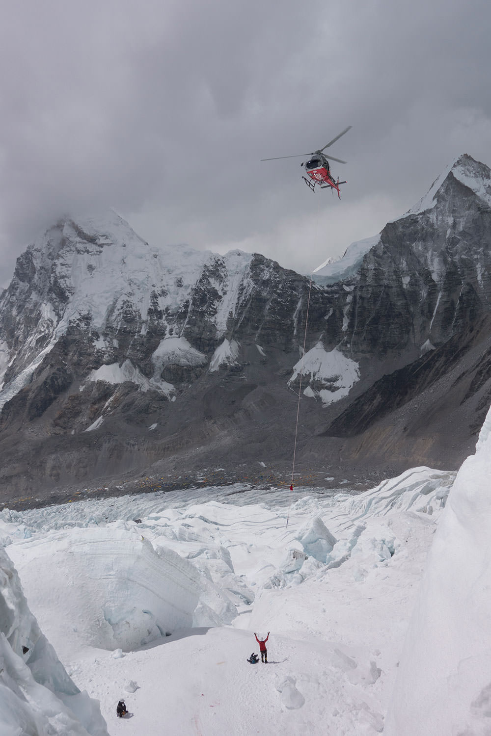 Helicopter rescue on the mountain