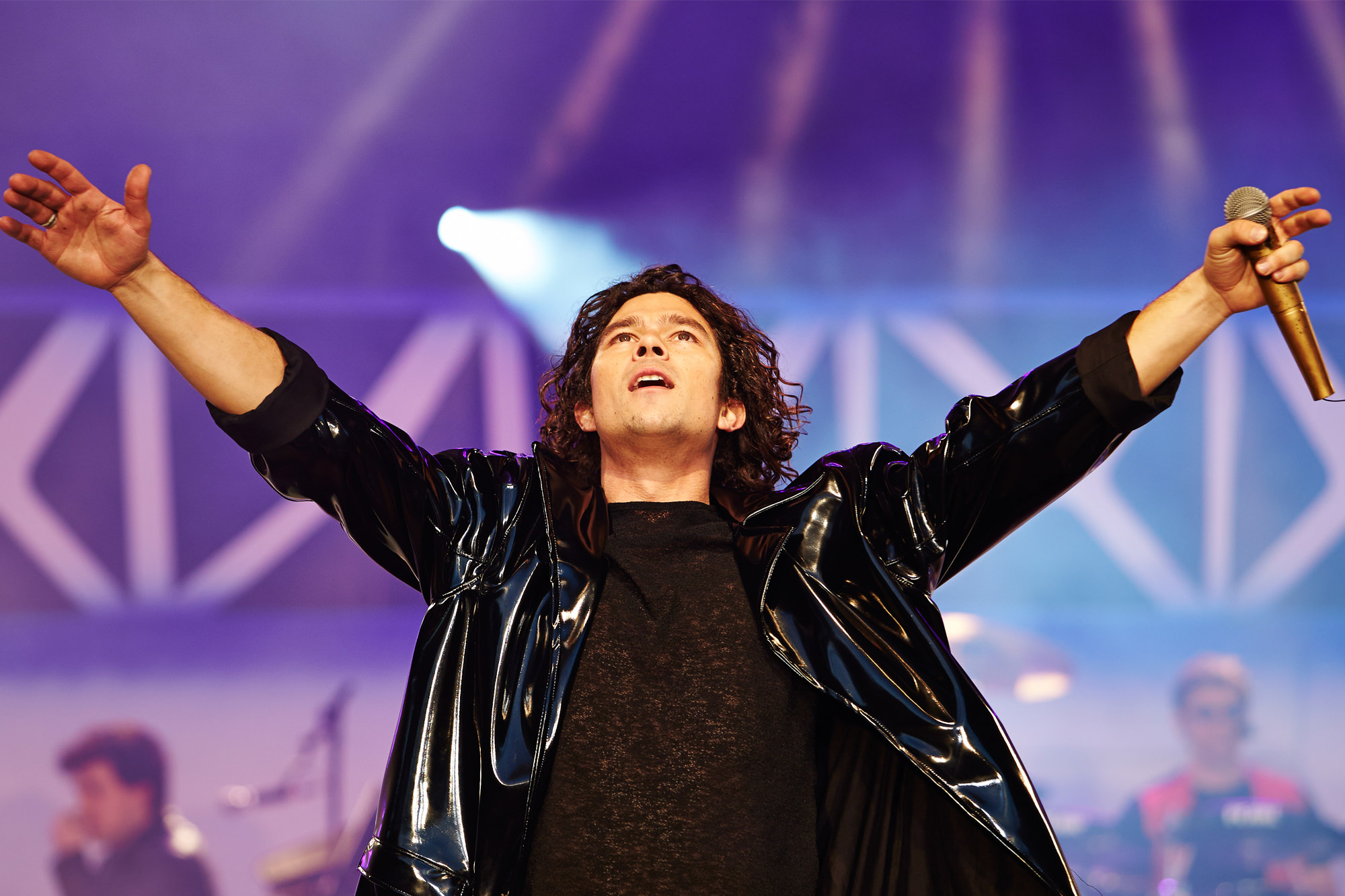 INXS: Never Tear Us Apart