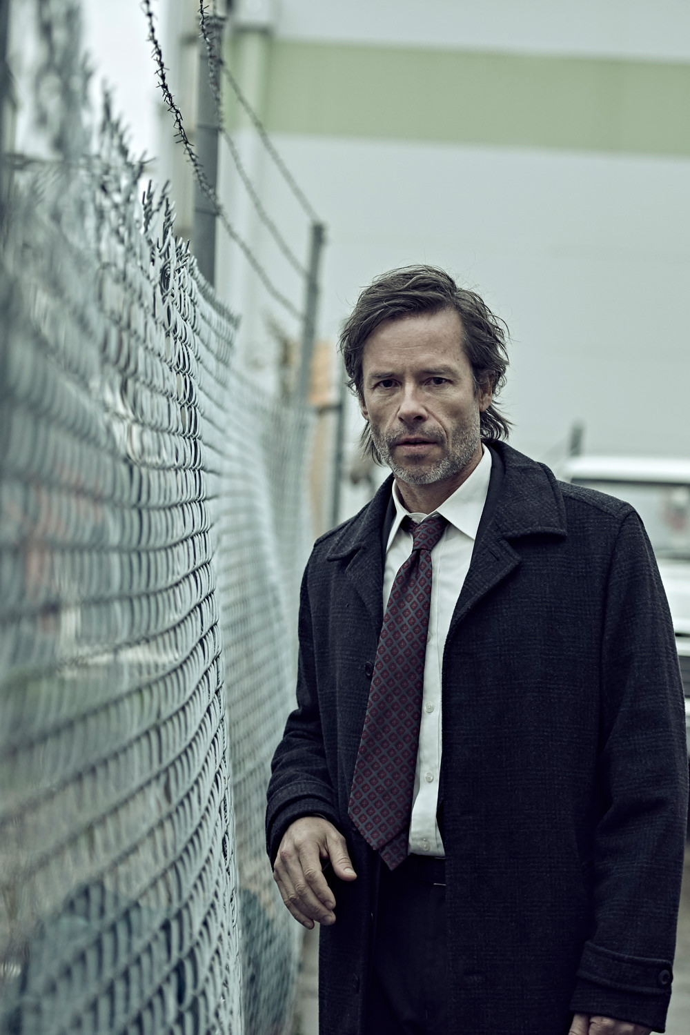 Guy Pearce in the <em>Jack Irish series</em>